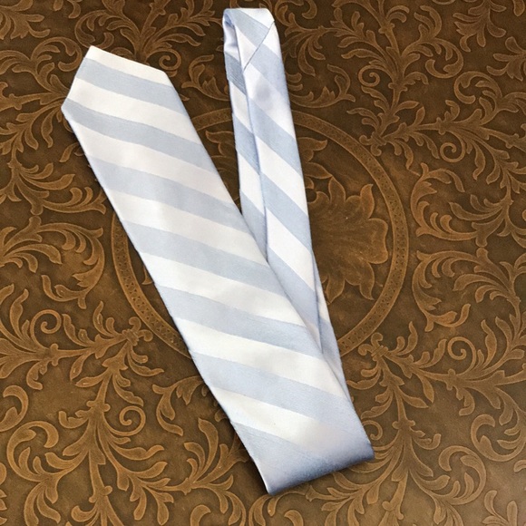 Michael Kors Blue Silk Tie - Picture 7 of 9